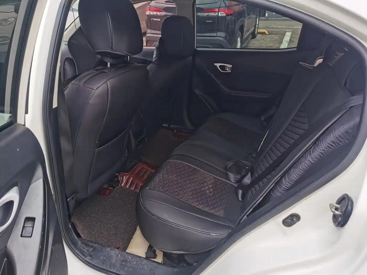 Trumpchi GA3 2013 1.6L Manual Elite Edition — миниатюра 4