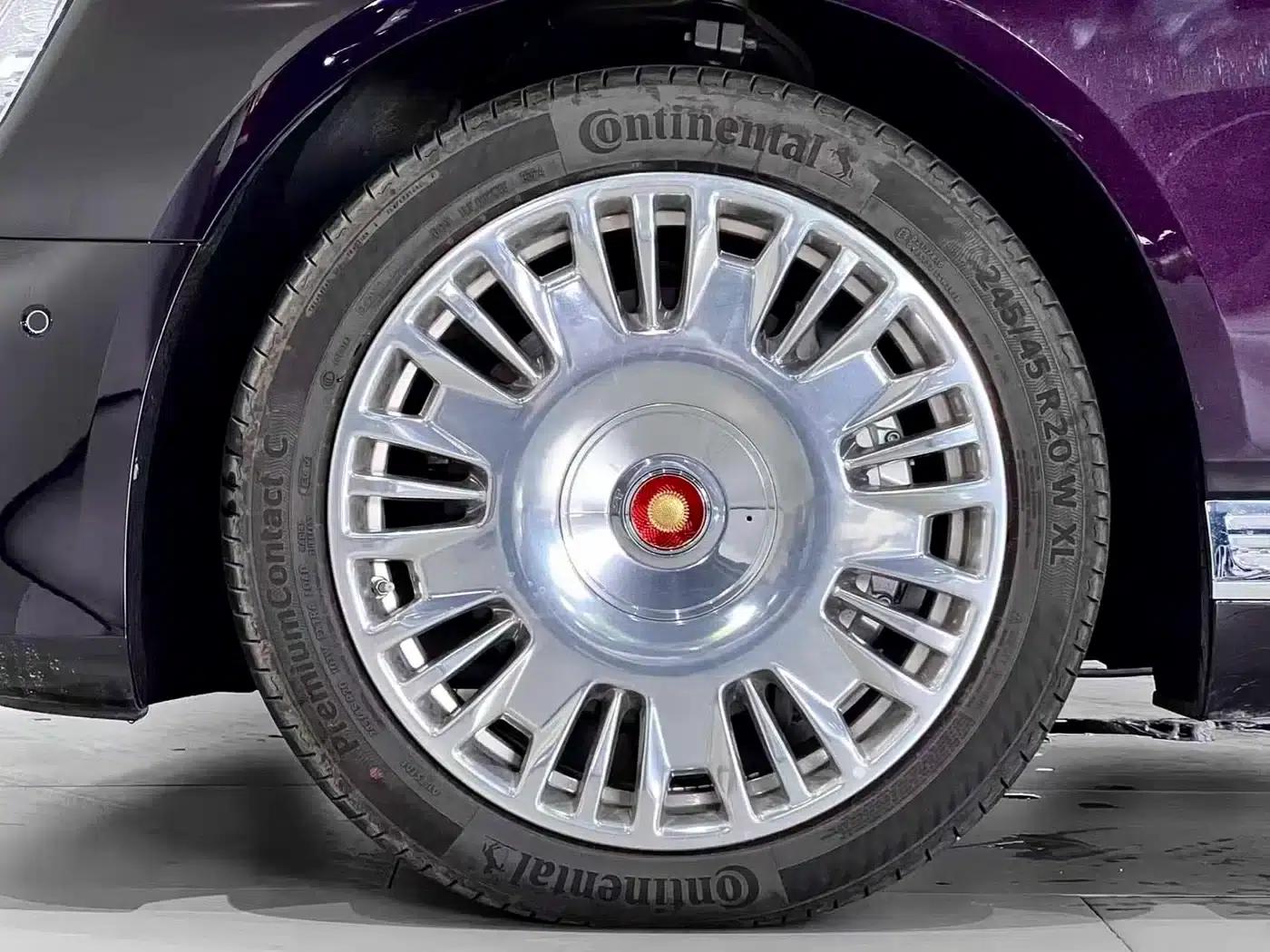Hongqi Golden Sunflower Elegant 2024 Model 4.0T V8 — миниатюра 11