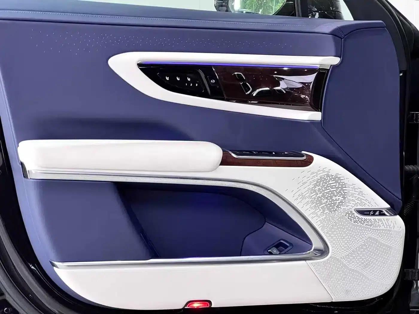 Hongqi Golden Sunflower Elegant 2024 Model 4.0T V8 — миниатюра 14