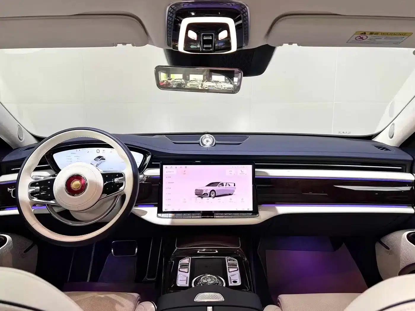Hongqi Golden Sunflower Elegant 2024 Model 4.0T V8 — миниатюра 29