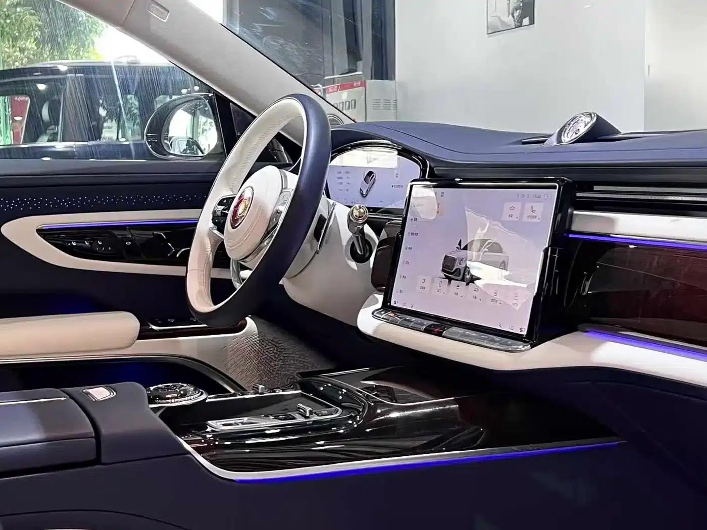 Hongqi Golden Sunflower Elegant 2024 Model 4.0T V8 — миниатюра 31