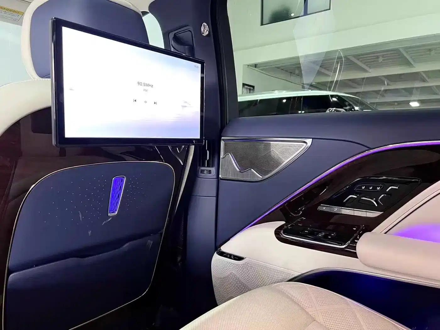 Hongqi Golden Sunflower Elegant 2024 Model 4.0T V8 — миниатюра 41