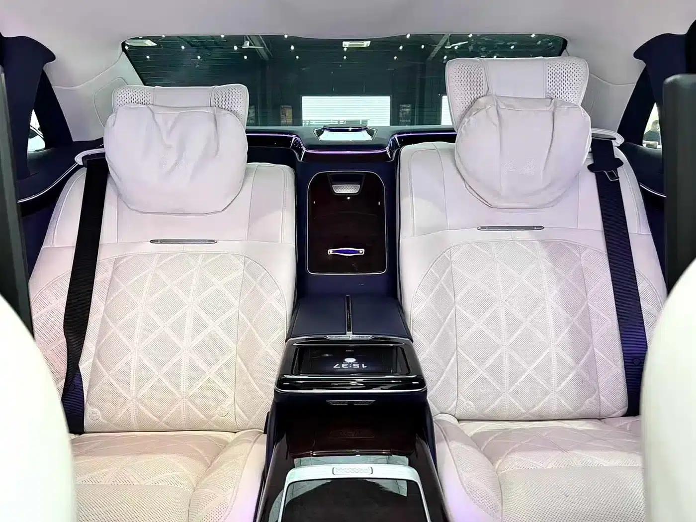 Hongqi Golden Sunflower Elegant 2024 Model 4.0T V8 — миниатюра 45