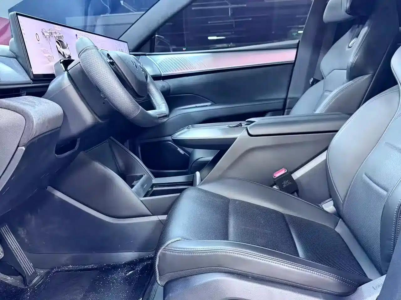 2024 Model X6 01 (Facelift) Max Long Range Edition — миниатюра 11