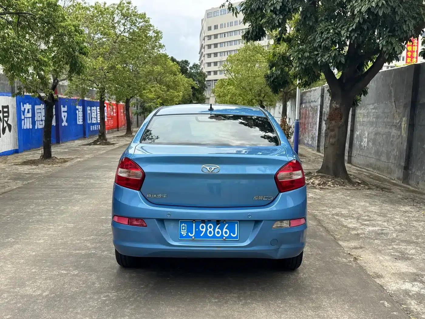 Kaiyi C3 2015 1.5L Manual Diamond Edition — миниатюра 4