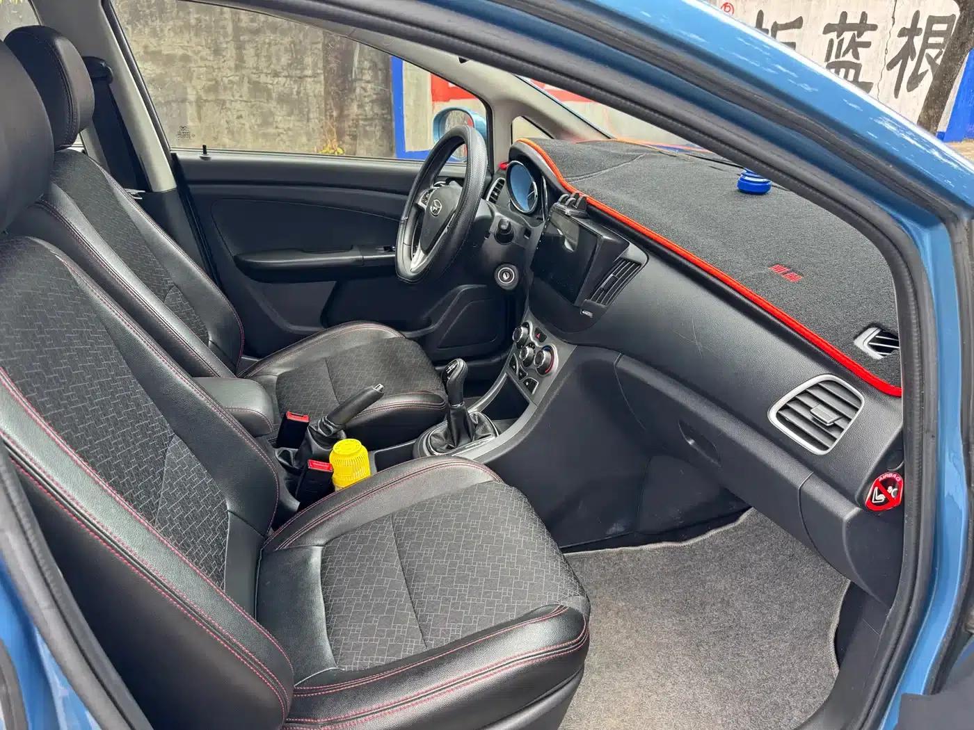 Kaiyi C3 2015 1.5L Manual Diamond Edition — миниатюра 6