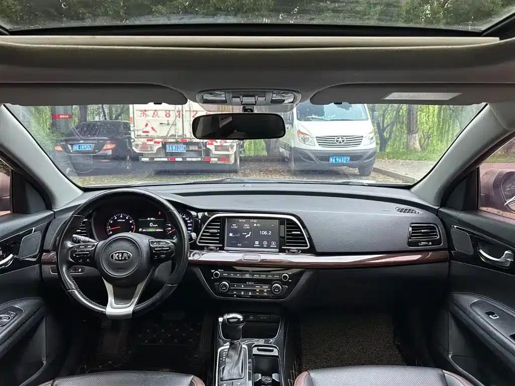 Kia K5 2017 1.8L Automatic DLX — миниатюра 16