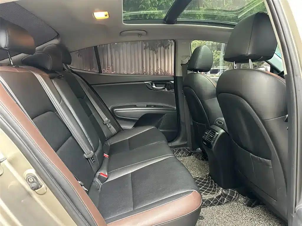 Kia K5 2017 1.8L Automatic DLX — миниатюра 18
