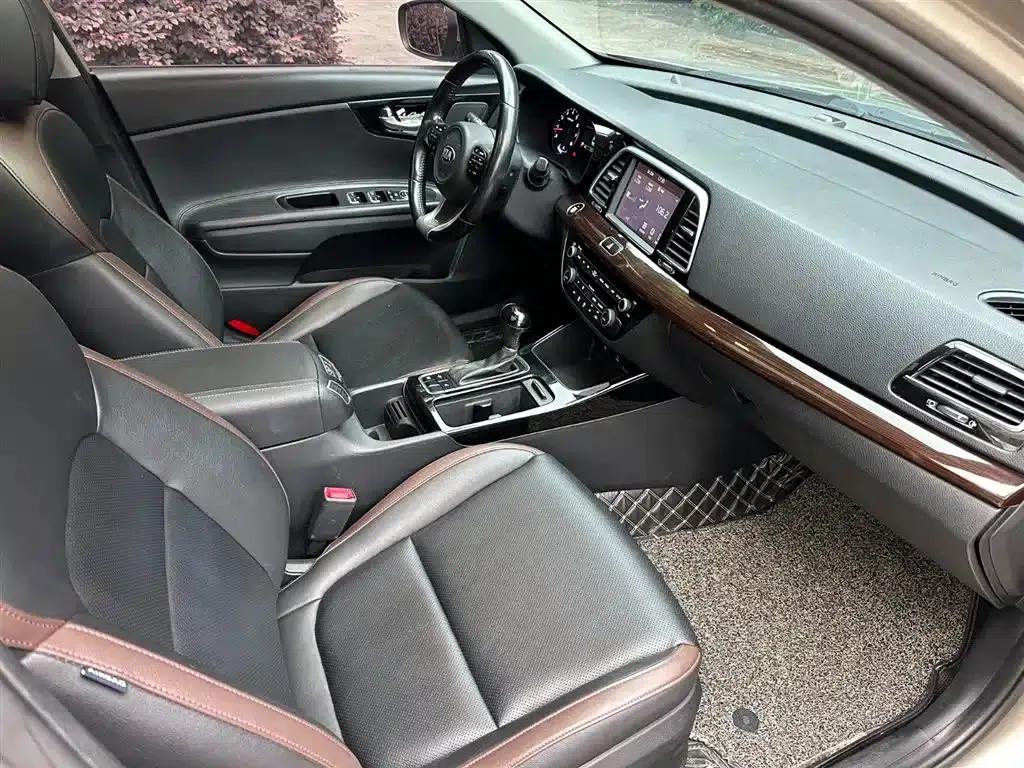 Kia K5 2017 1.8L Automatic DLX — миниатюра 19