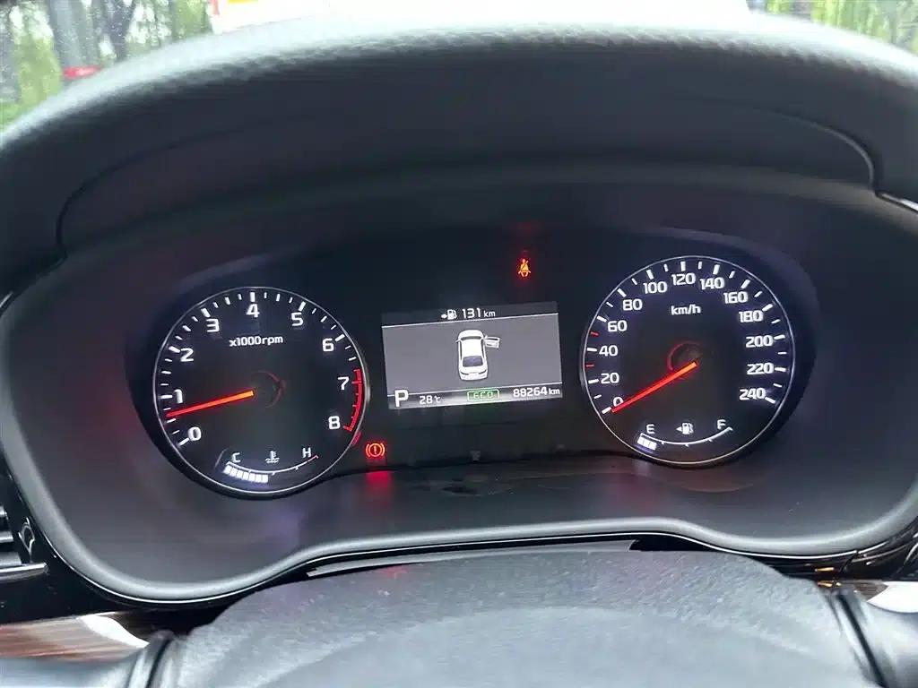 Kia K5 2017 1.8L Automatic DLX — миниатюра 21