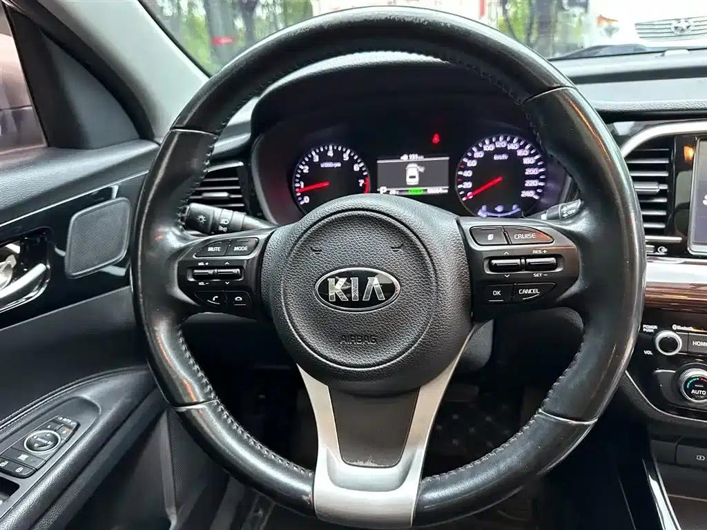 Kia K5 2017 1.8L Automatic DLX — миниатюра 22