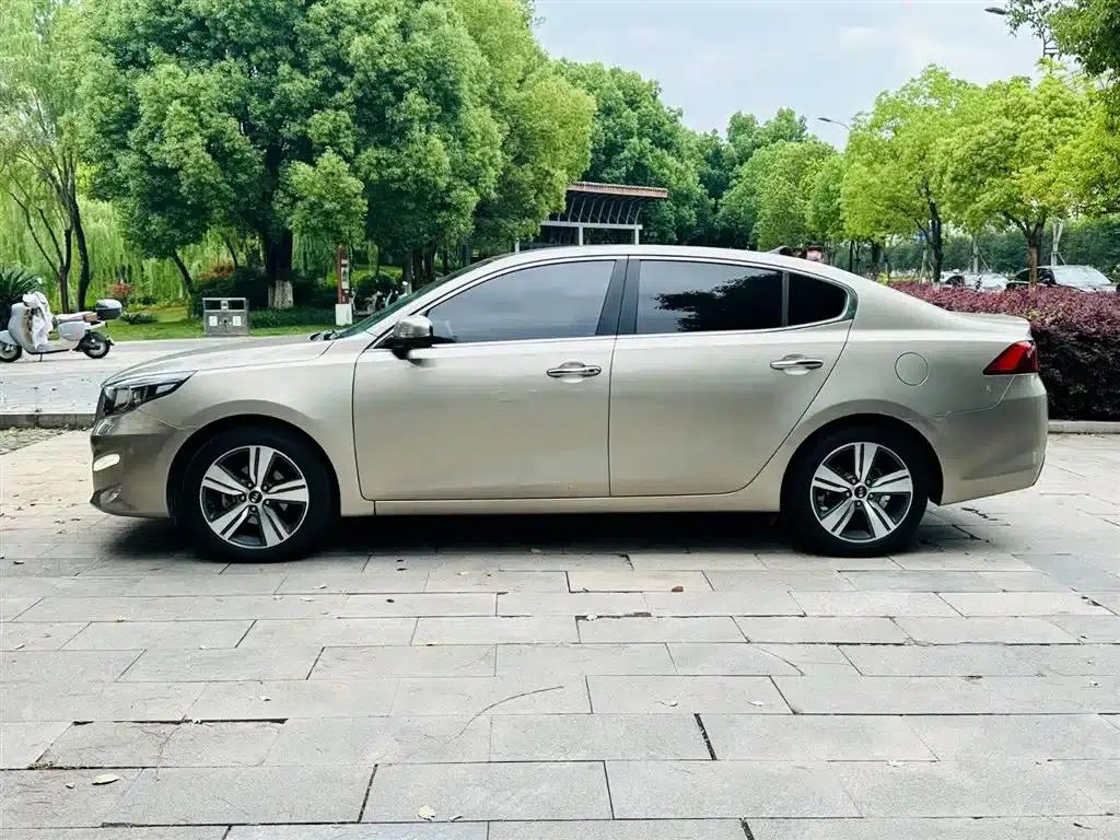 Kia K5 2017 1.8L Automatic DLX — миниатюра 24