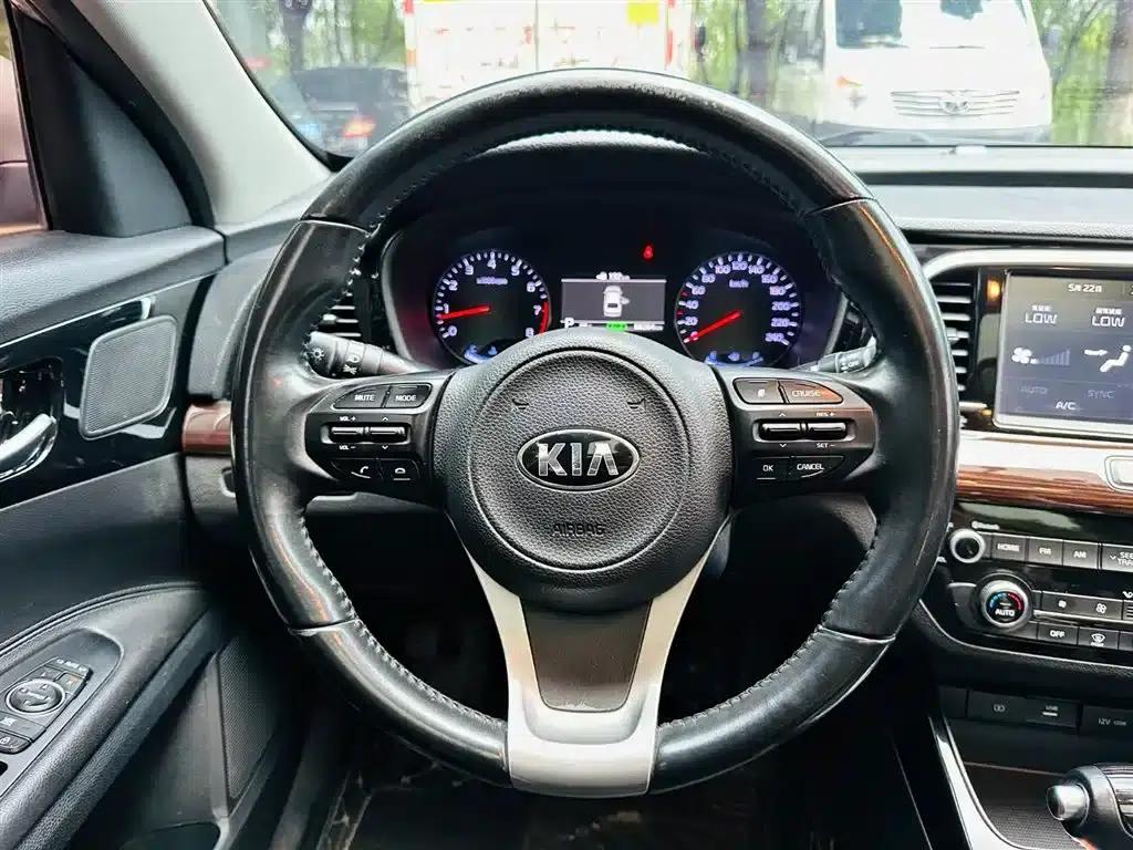 Kia K5 2017 1.8L Automatic DLX — миниатюра 9