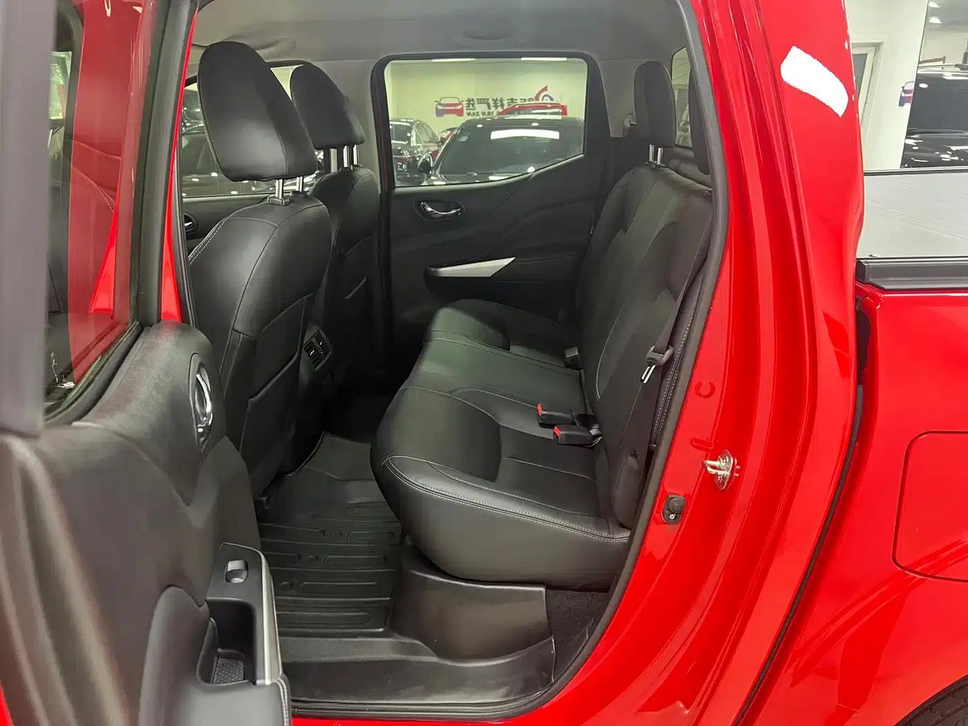 2021 Navara 2.5L Automatic 4WD Premium QR25 — миниатюра 11