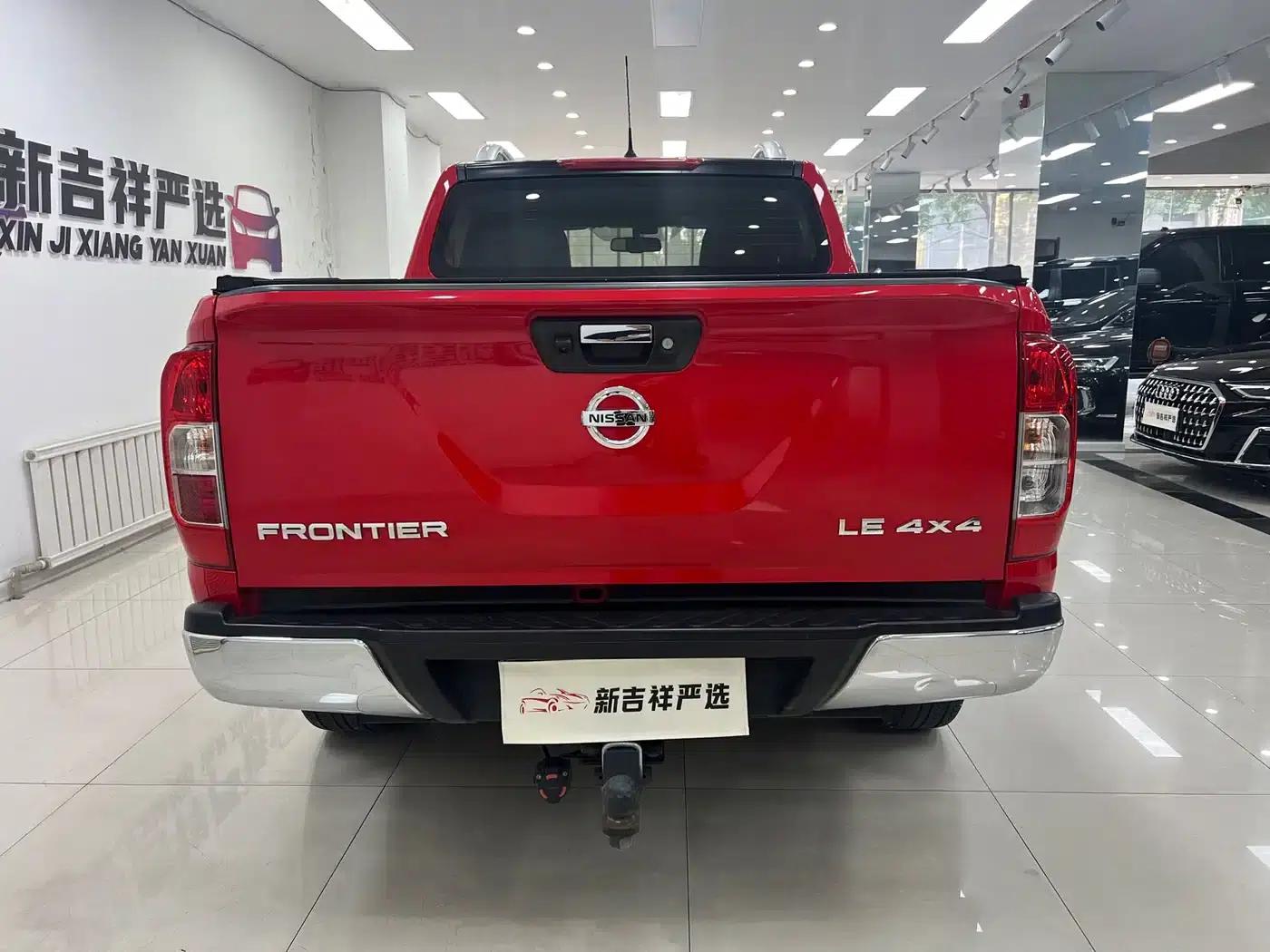 2021 Navara 2.5L Automatic 4WD Premium QR25 — миниатюра 14
