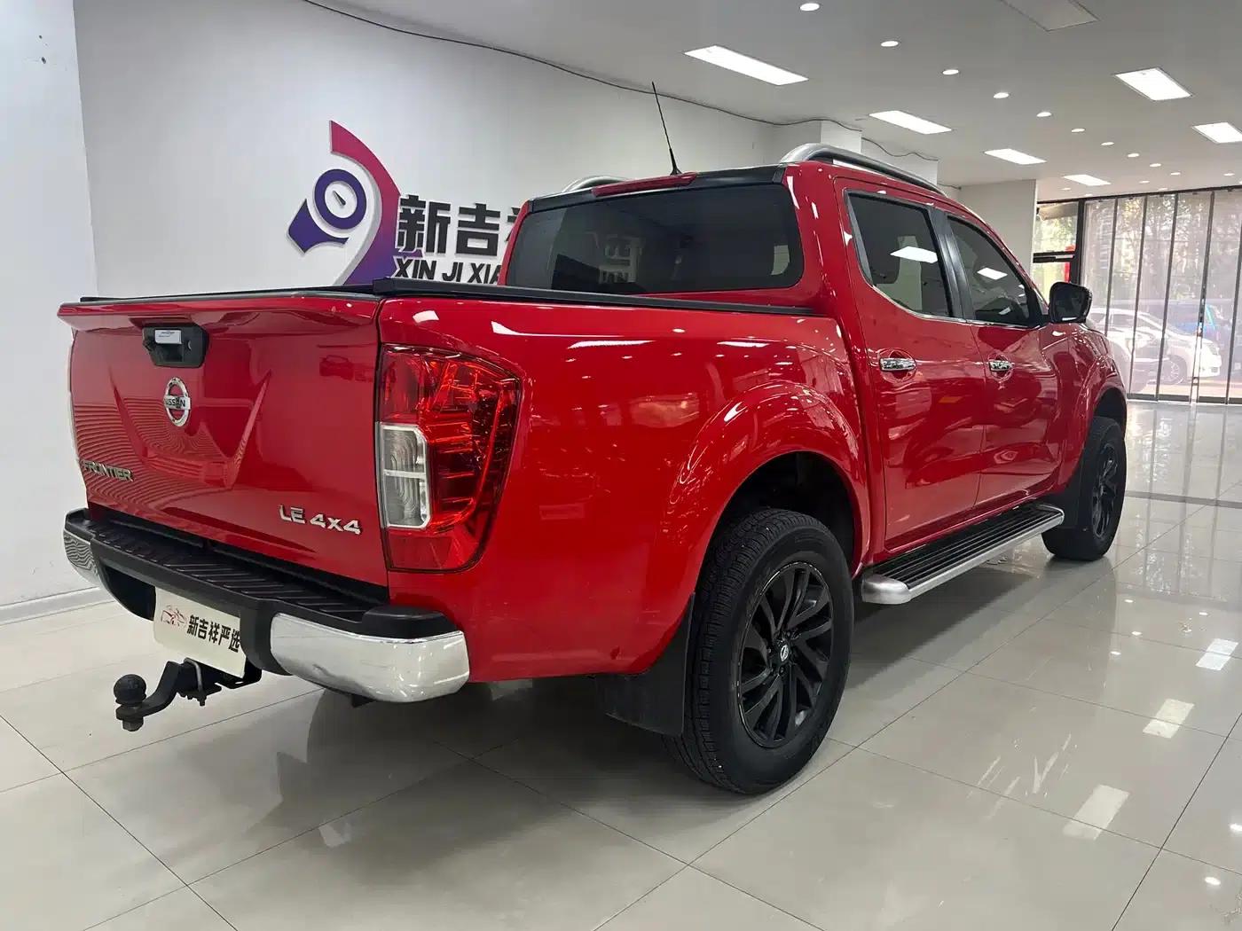 2021 Navara 2.5L Automatic 4WD Premium QR25 — миниатюра 15
