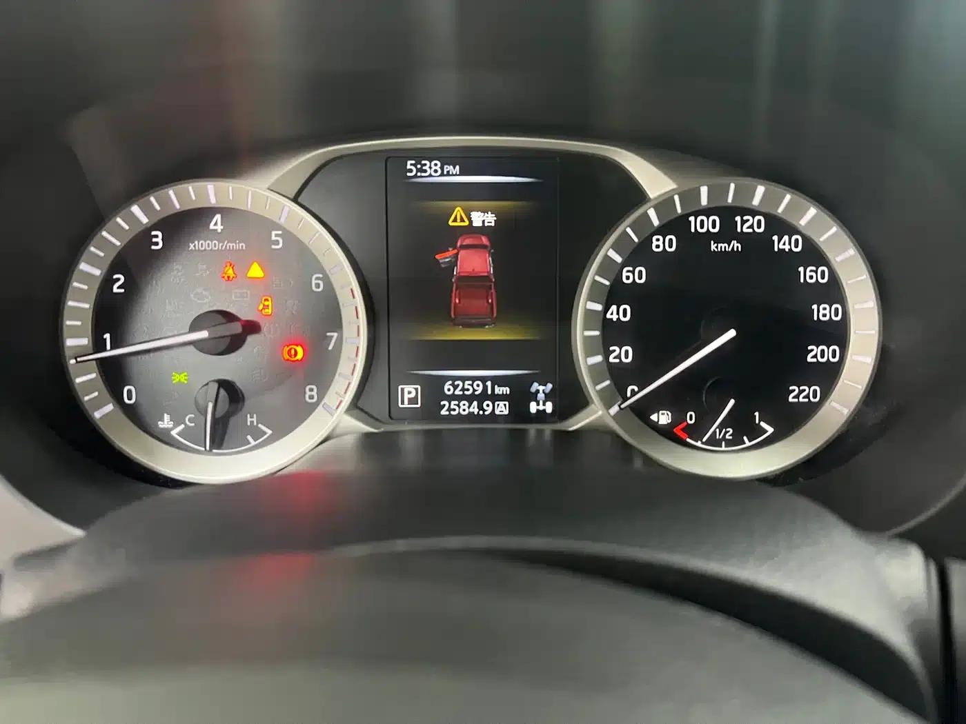 2021 Navara 2.5L Automatic 4WD Premium QR25 — миниатюра 4