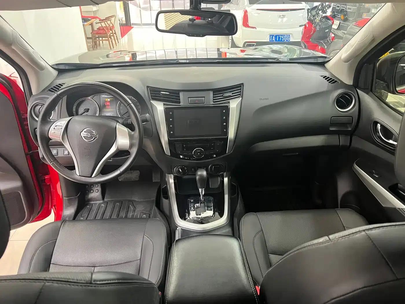 2021 Navara 2.5L Automatic 4WD Premium QR25 — миниатюра 7