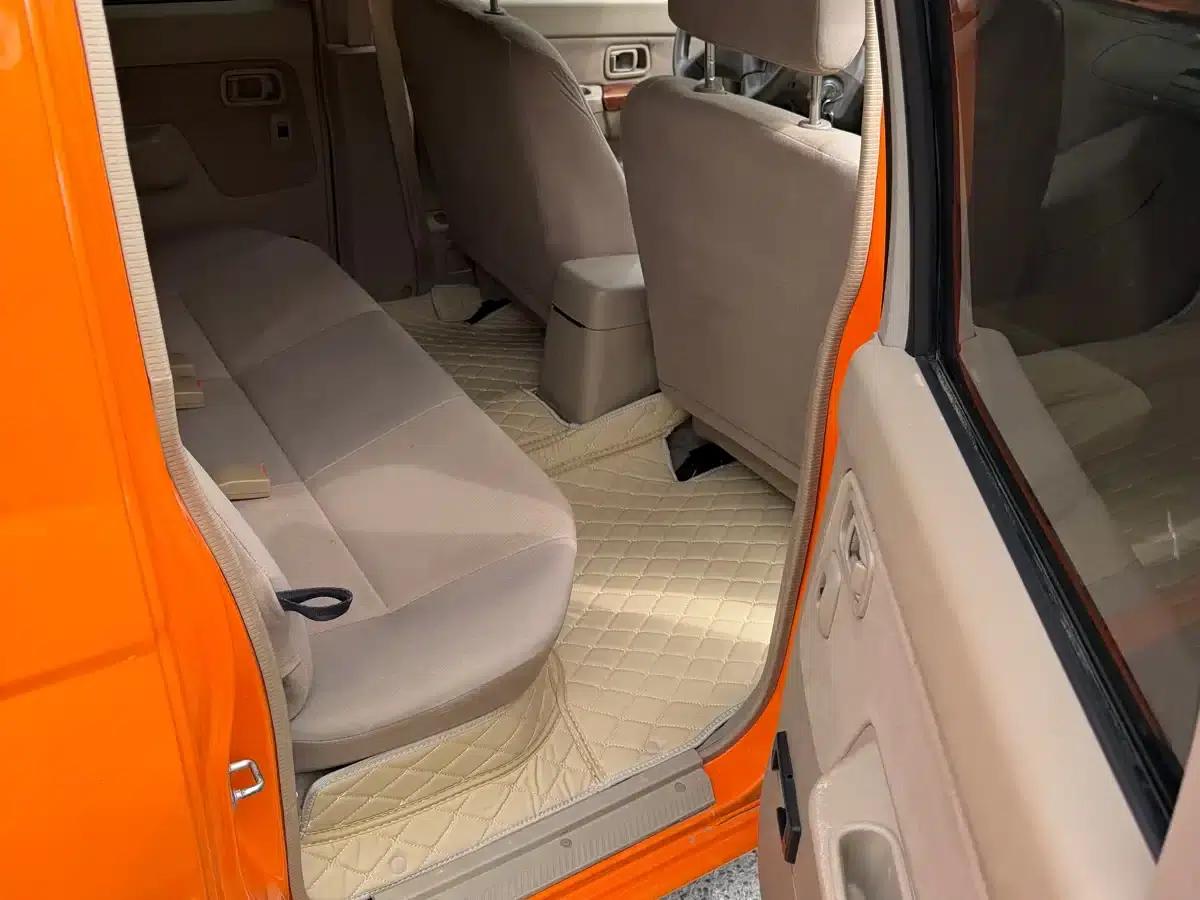 2013 Nissan ZN Van 2.4L 2WD Luxury 5-Seater — миниатюра 11