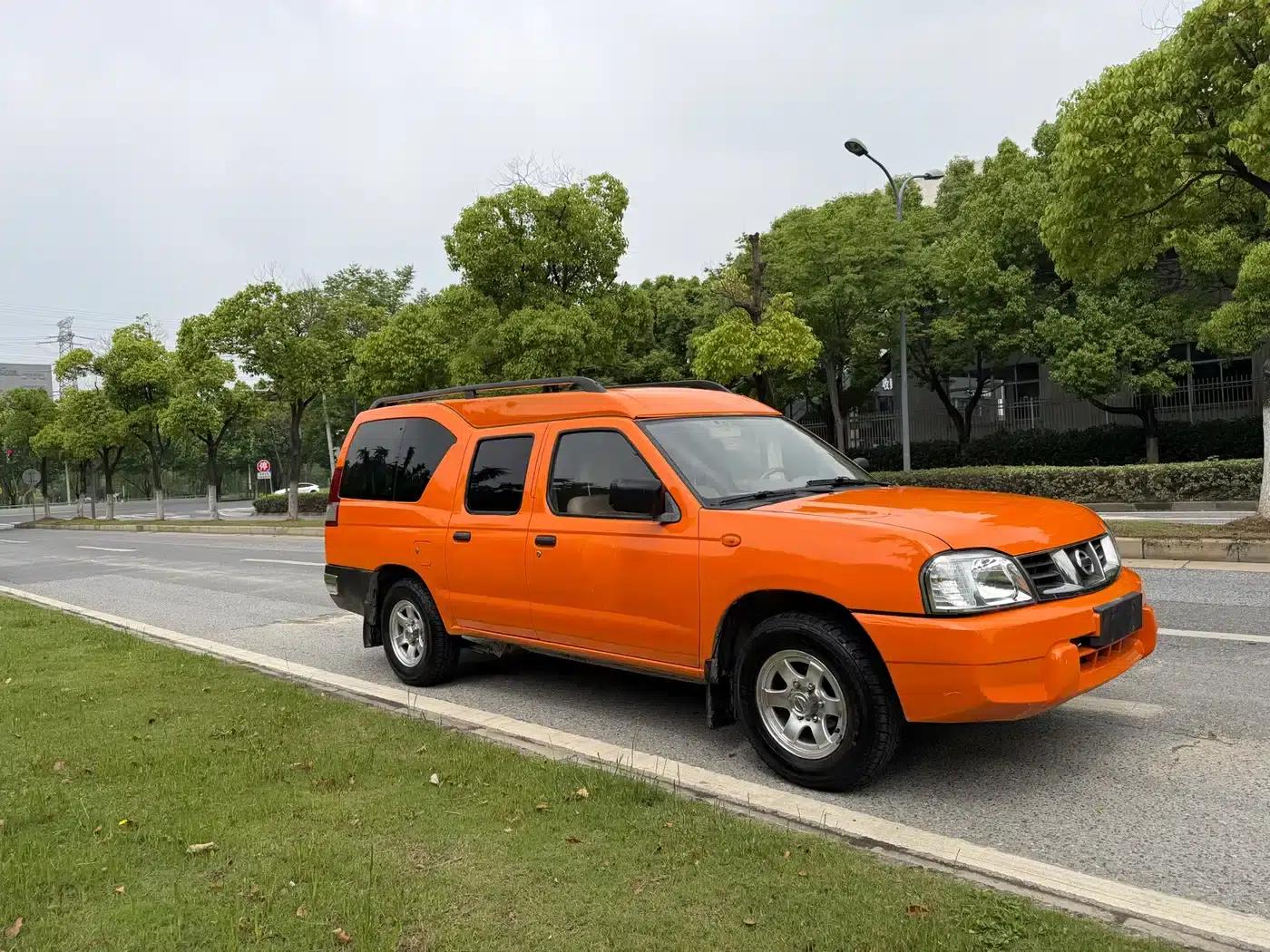 2013 Nissan ZN Van 2.4L 2WD Luxury 5-Seater — миниатюра 3