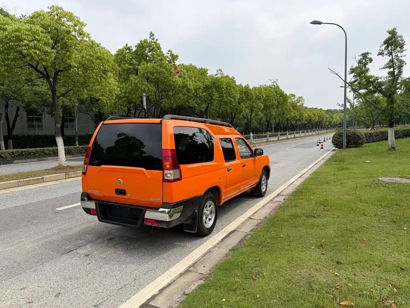 2013 Nissan ZN Van 2.4L 2WD Luxury 5-Seater — миниатюра 4