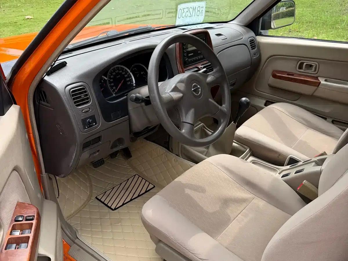 2013 Nissan ZN Van 2.4L 2WD Luxury 5-Seater — миниатюра 8