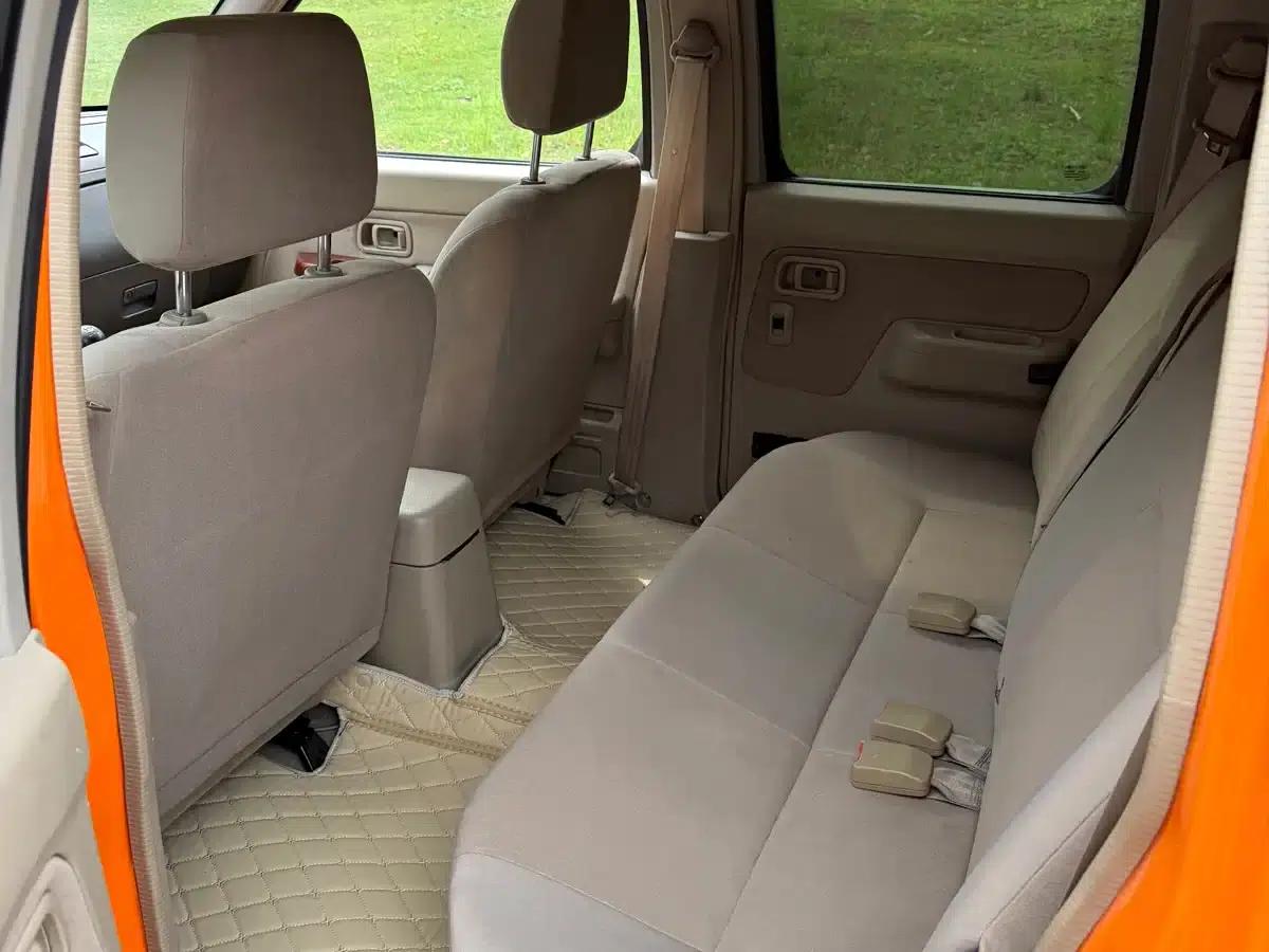 2013 Nissan ZN Van 2.4L 2WD Luxury 5-Seater — миниатюра 9