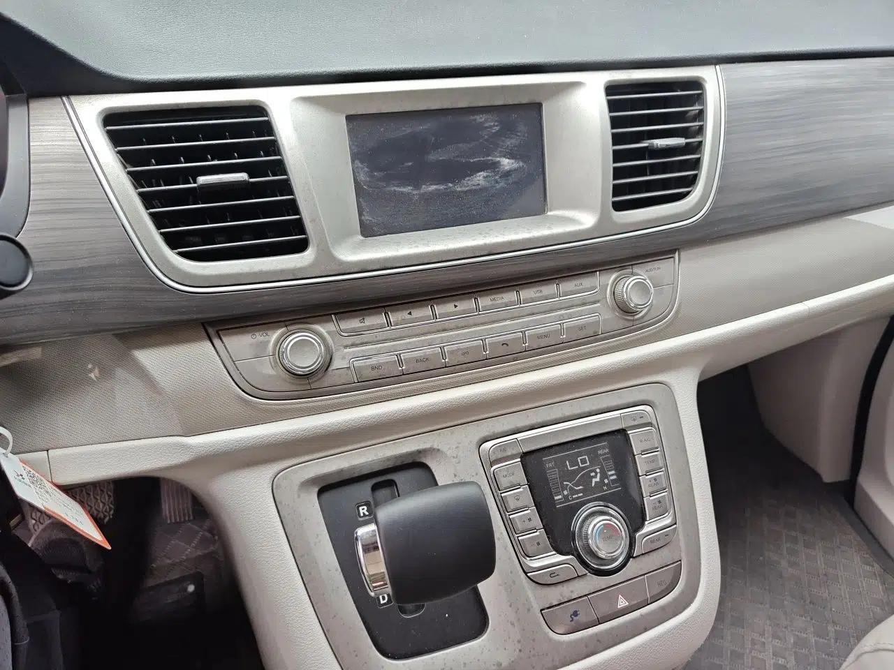 Used SAIC MAXUS EG10 2019 Pure Electric Elite Edition — миниатюра 13