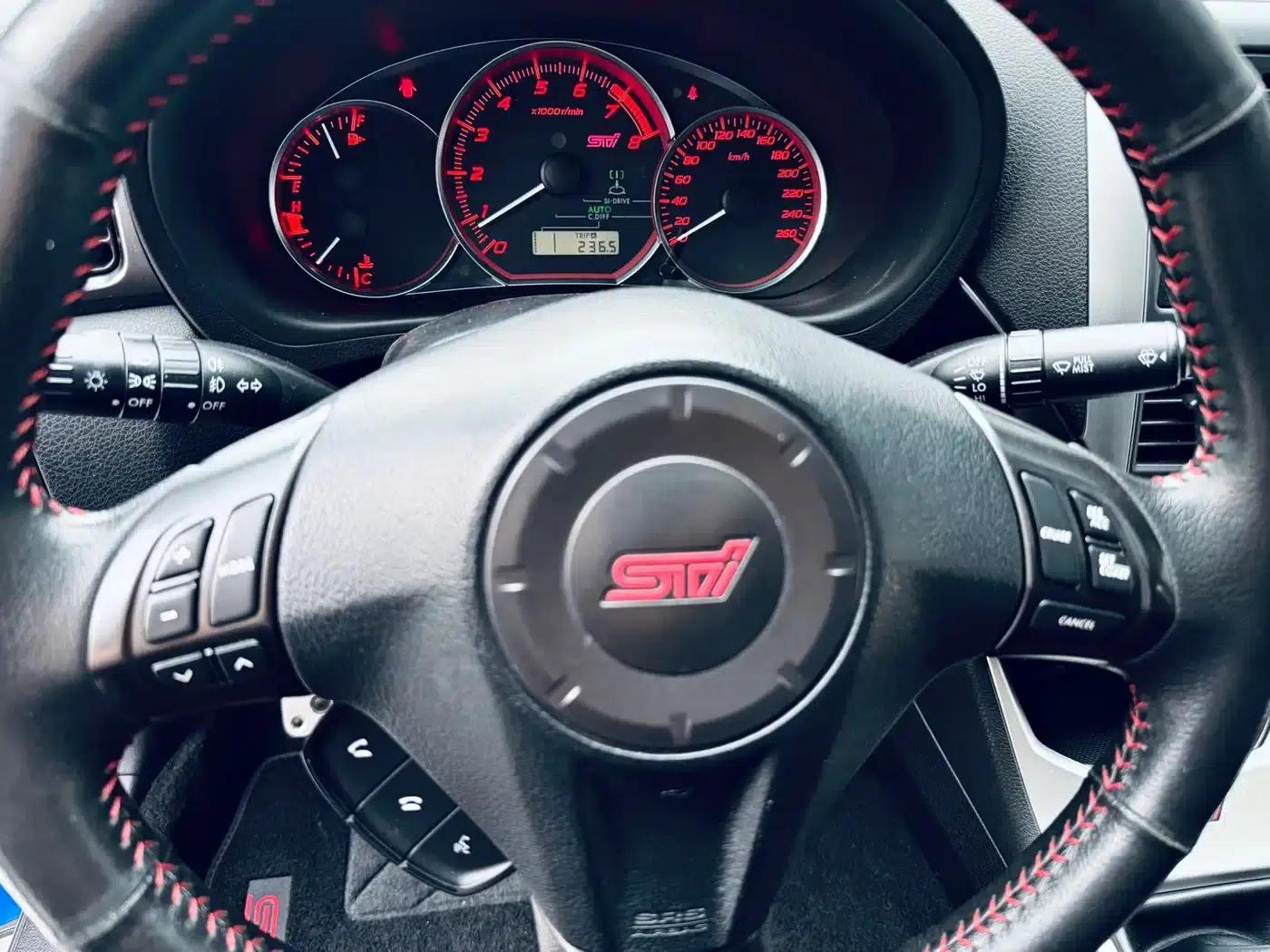 Impreza 2011 2.5T WRX STi Sedan — миниатюра 9