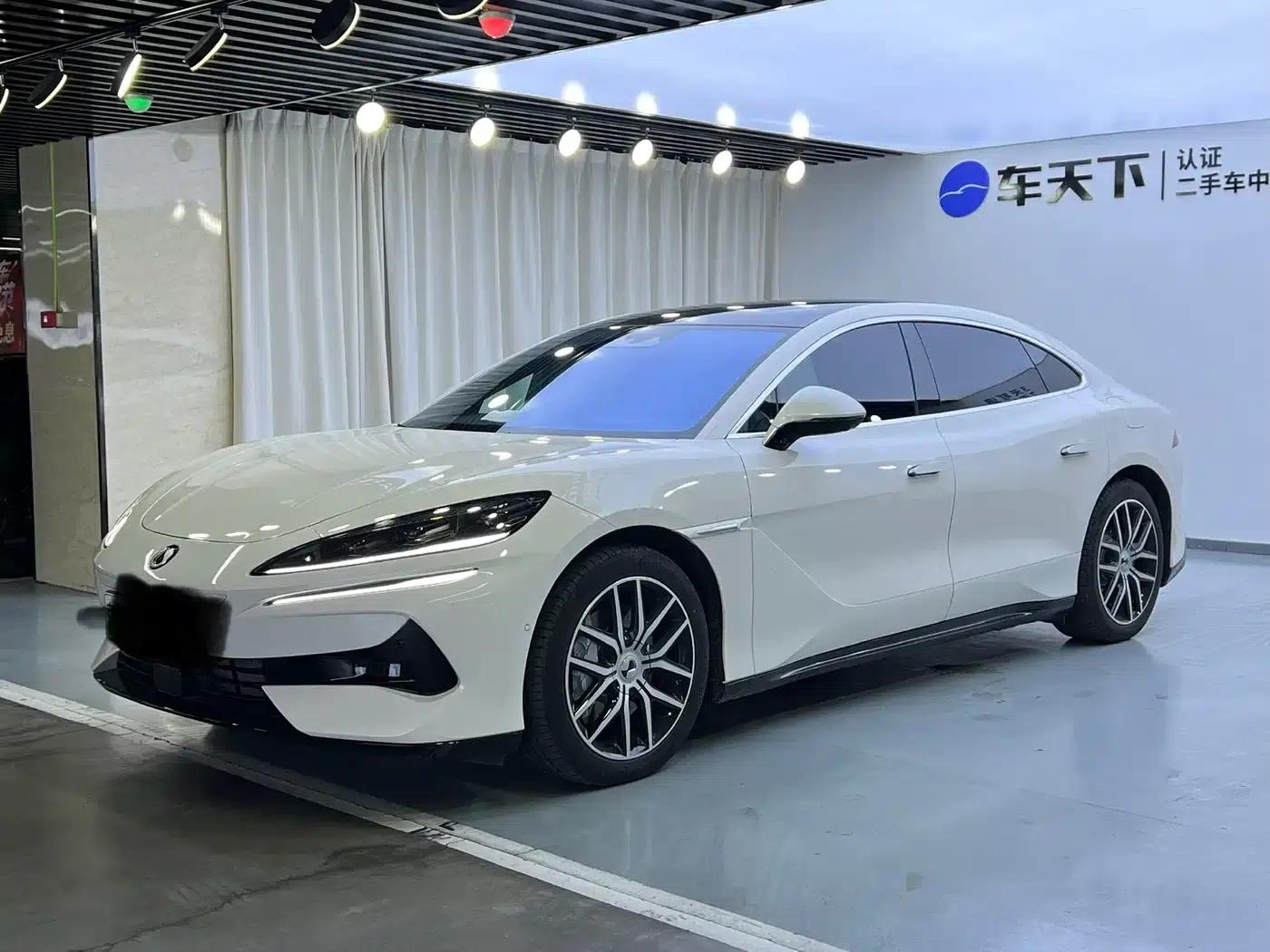 Denza Z9 2024 Model 1100km AWD Max Edition — миниатюра 1
