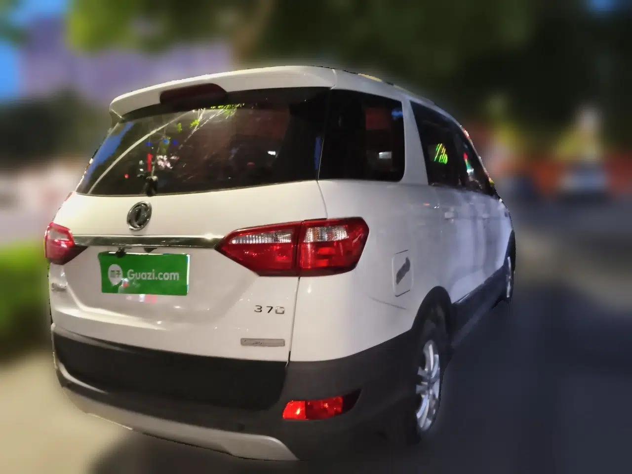 Used Dongfeng Fengon 370 2016 1.5L Manual Luxury 7-Seater — миниатюра 6