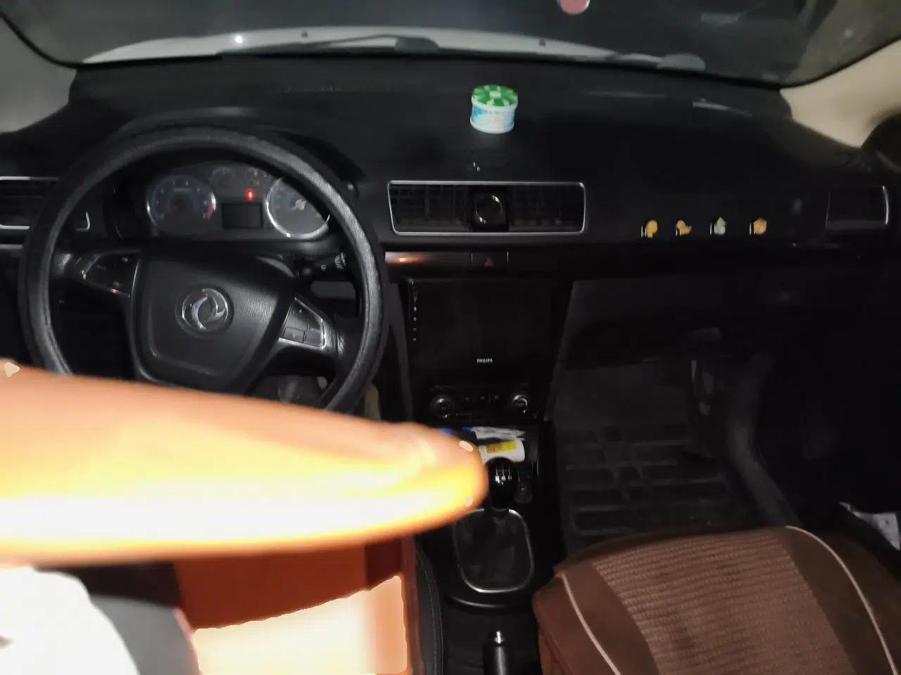 Used Dongfeng Fengon 370 2016 1.5L Manual Luxury 7-Seater — миниатюра 9