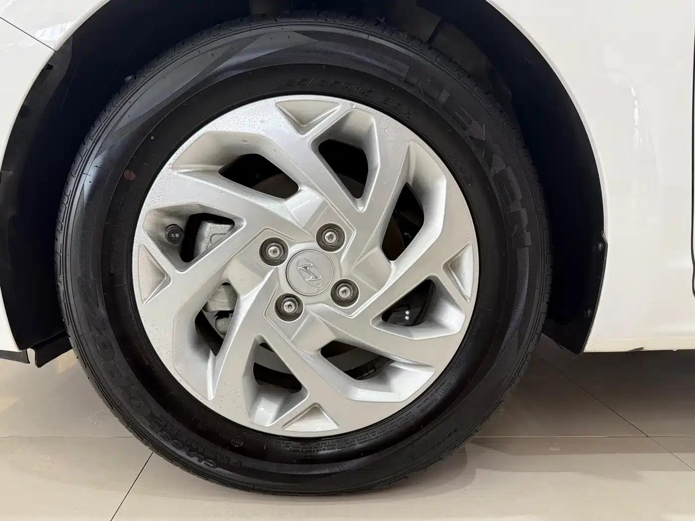 2020 Hyundai Verna 1.4L CVT GLS Cool Edition — миниатюра 14