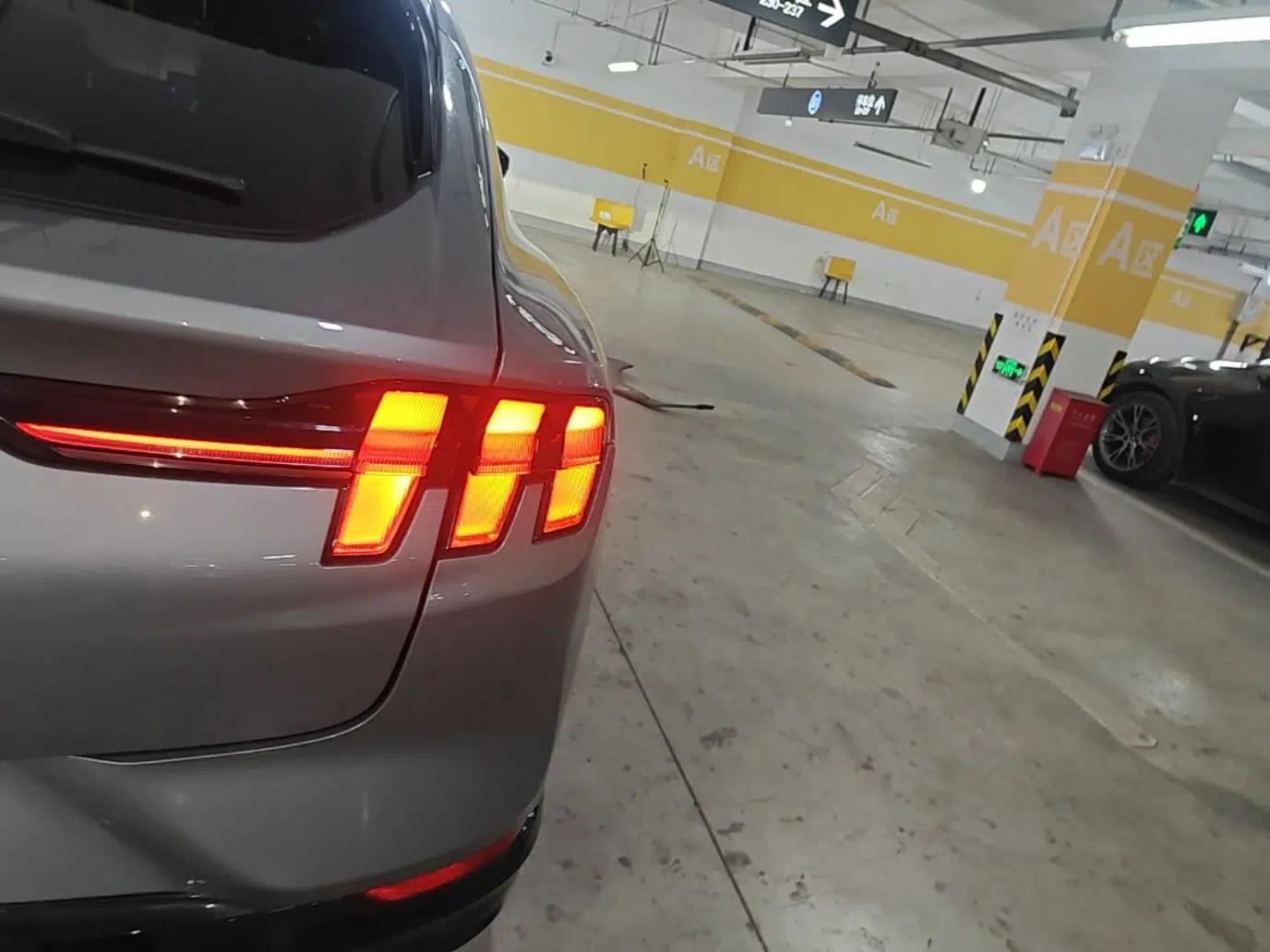 Used Ford Mustang Mach-E 2021 AION Y Plus Rear-Drive Luxury Edition (Long Range) — миниатюра 9