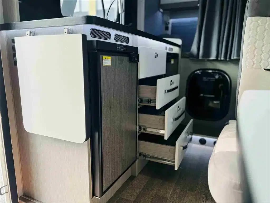 Iveco Daily 2021 3.0L Automatic — миниатюра 14