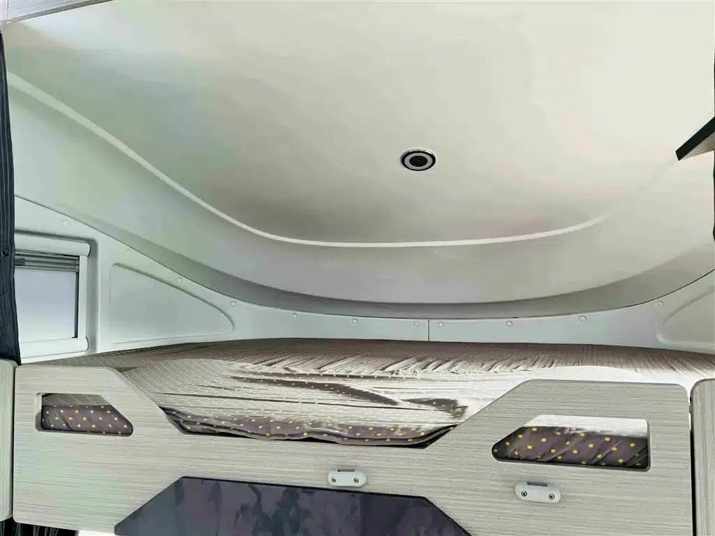 Iveco Daily 2021 3.0L Automatic — миниатюра 26