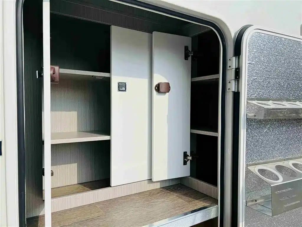 Iveco Daily 2021 3.0L Automatic — миниатюра 34