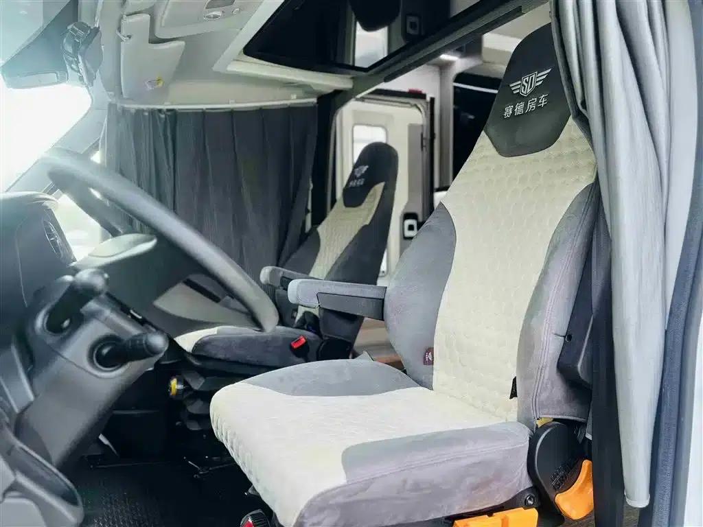 Iveco Daily 2021 3.0L Automatic — миниатюра 5