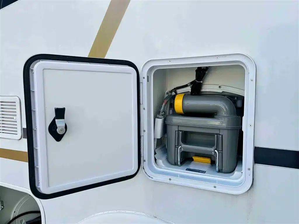 Iveco Daily 2021 3.0L Automatic — миниатюра 51