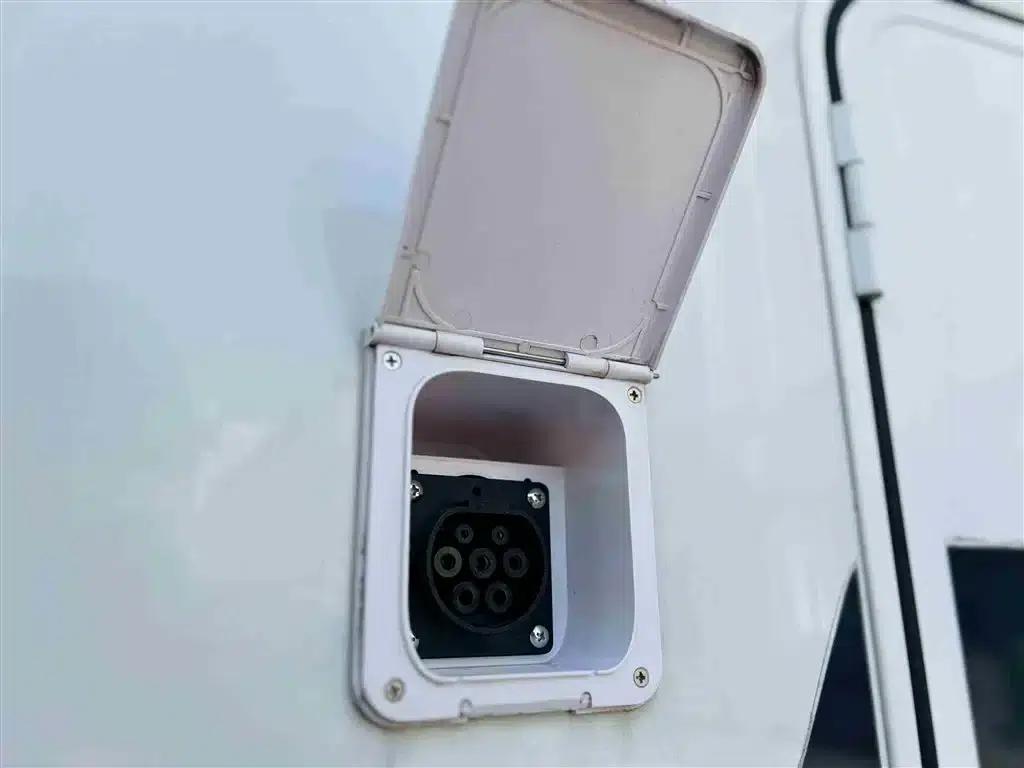 Iveco Daily 2021 3.0L Automatic — миниатюра 53