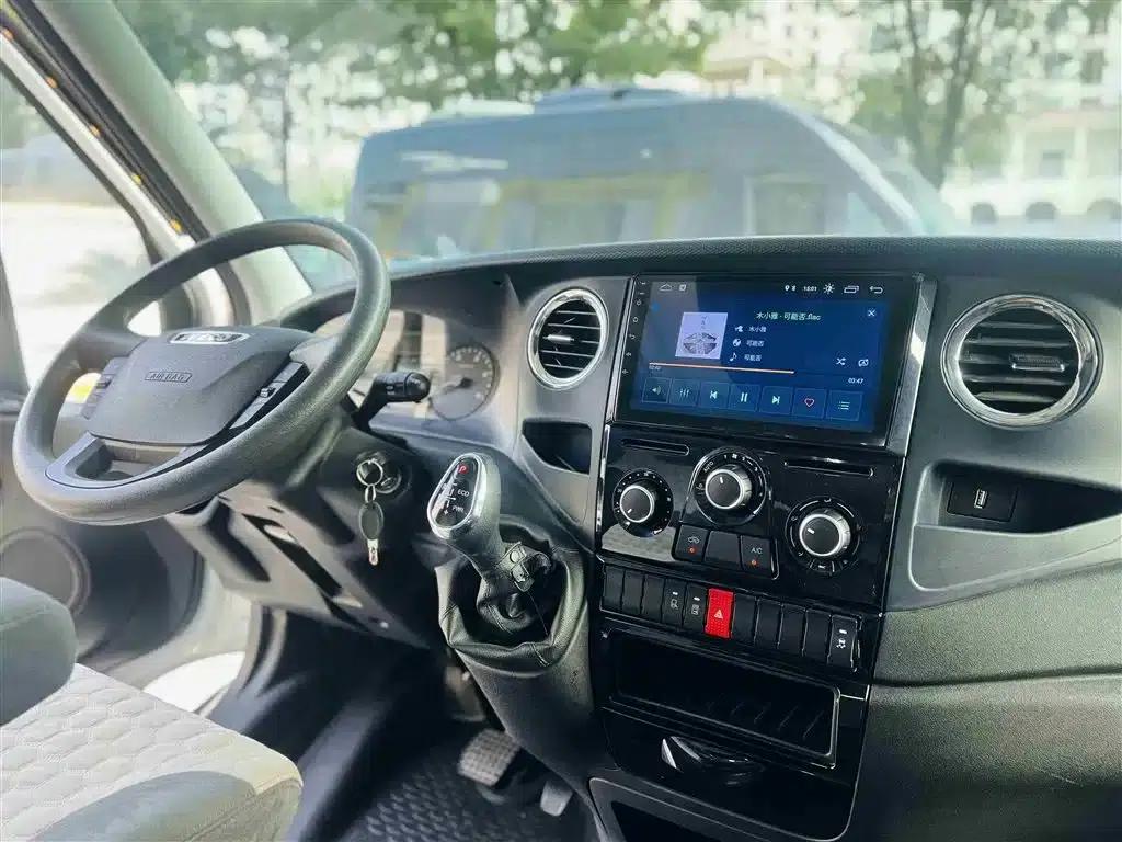 Iveco Daily 2021 3.0L Automatic — миниатюра 8