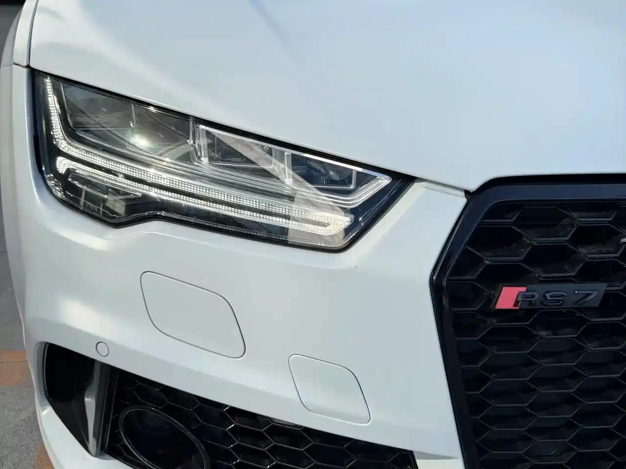2016 Audi RS 7 RS 7 4.0T Sportback Performance — миниатюра 13
