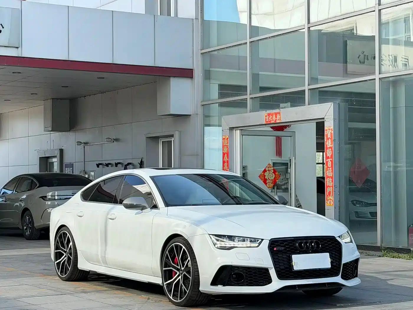 2016 Audi RS 7 RS 7 4.0T Sportback Performance — миниатюра 3
