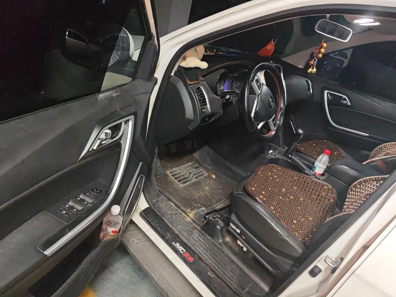 Used JMC Yuhu 3 2018 2.5T Diesel Two-Wheel Drive Advanced Version with Long Wheelbase — миниатюра 19