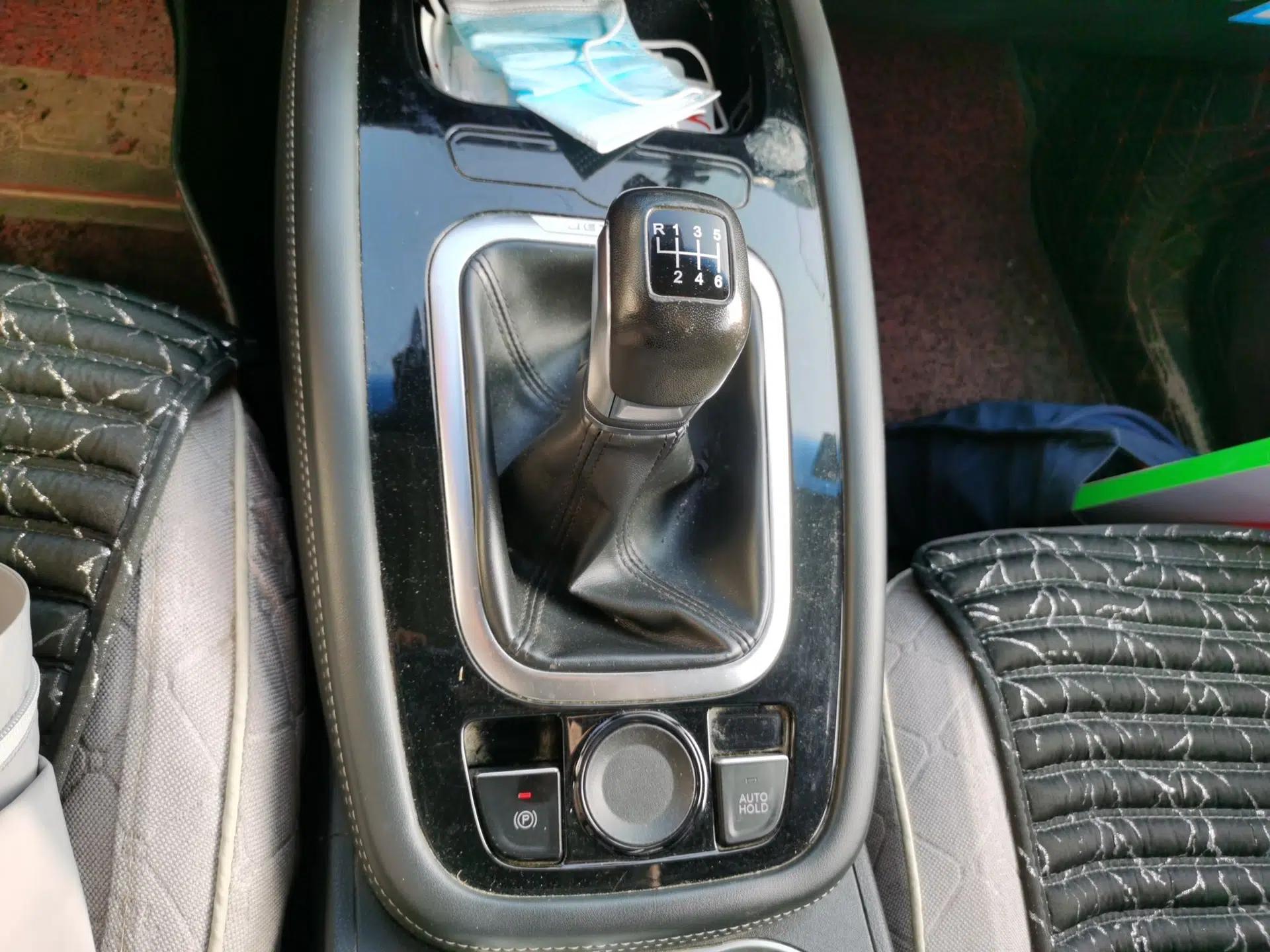 Used JETOUR X70M 2020 Revised Version 1.5T Manual - Travel Companion Type 6 Seats — миниатюра 14
