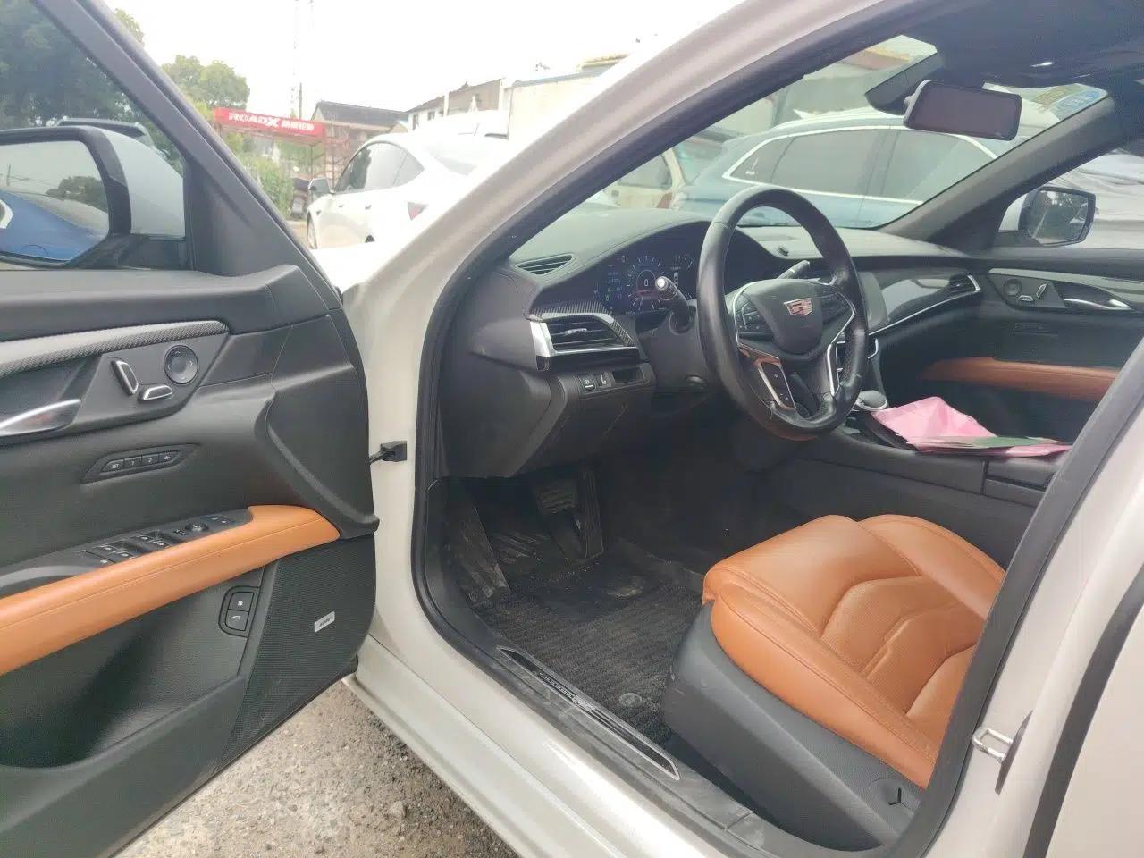 Used Cadillac CT6 PLUG-IN 2017 30E Premier Edition — миниатюра 16