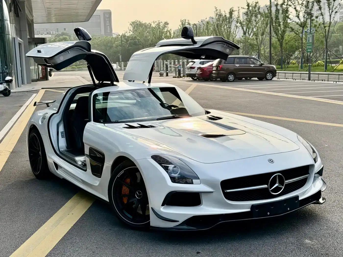 2011 Mercedes-Benz SLS AMG — миниатюра 11