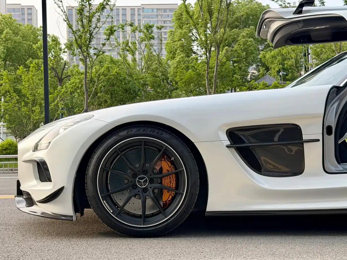 2011 Mercedes-Benz SLS AMG — миниатюра 13