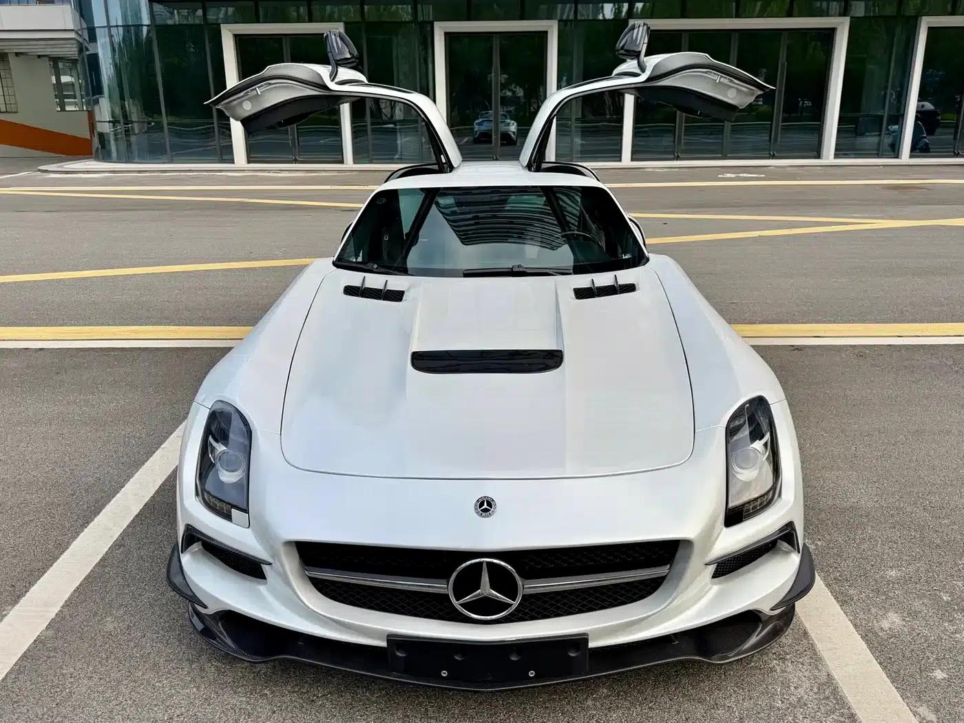 2011 Mercedes-Benz SLS AMG — миниатюра 18