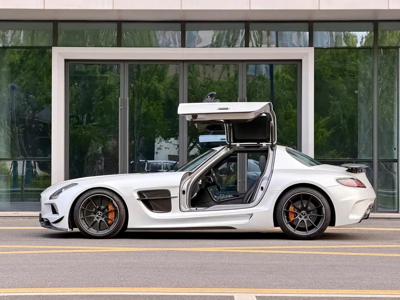 2011 Mercedes-Benz SLS AMG — миниатюра 5